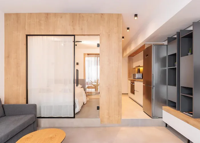 Skg Cityscape Metropolis Aparthotel