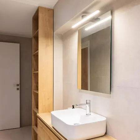 Skg Cityscape Metropolis Aparthotel 4*